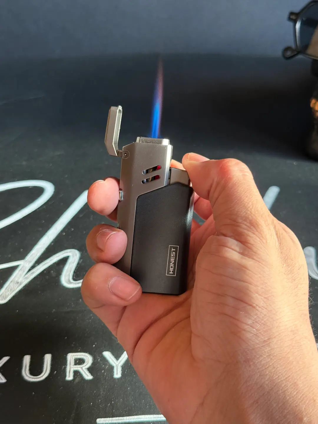 Honest Cigar Lighter