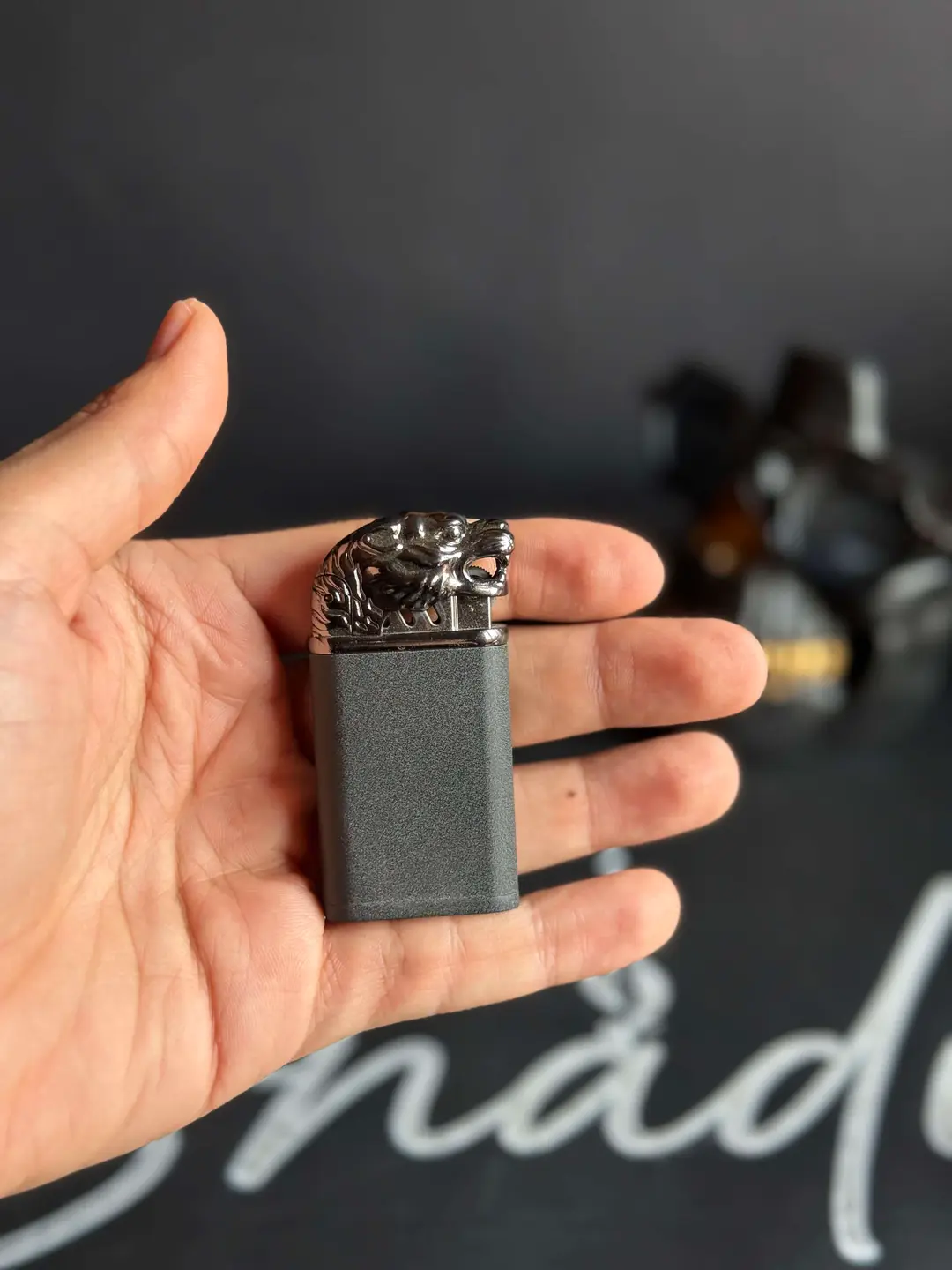 Tiger head lighter
